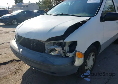 2000 Toyota Sienna Le from USA, damaged, VIN 4T3ZF13C0YU233854